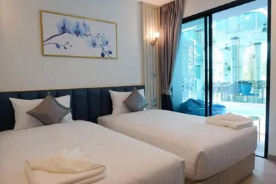 プールアクセス付きデラックス・ダブルまたはツインルーム — Poolrada Boutique Hotel